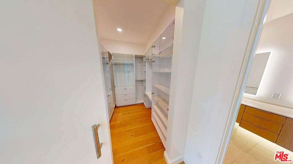 olive street - Residential Lease