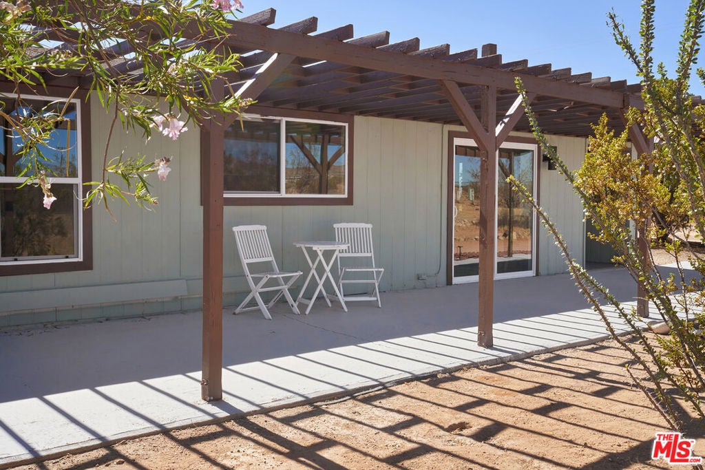 60939 Sunny Vista Road