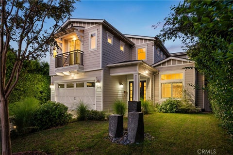 Photo of 4330 Bellaire AVE, Studio City, CA 91604 (MLS # SR26206331)