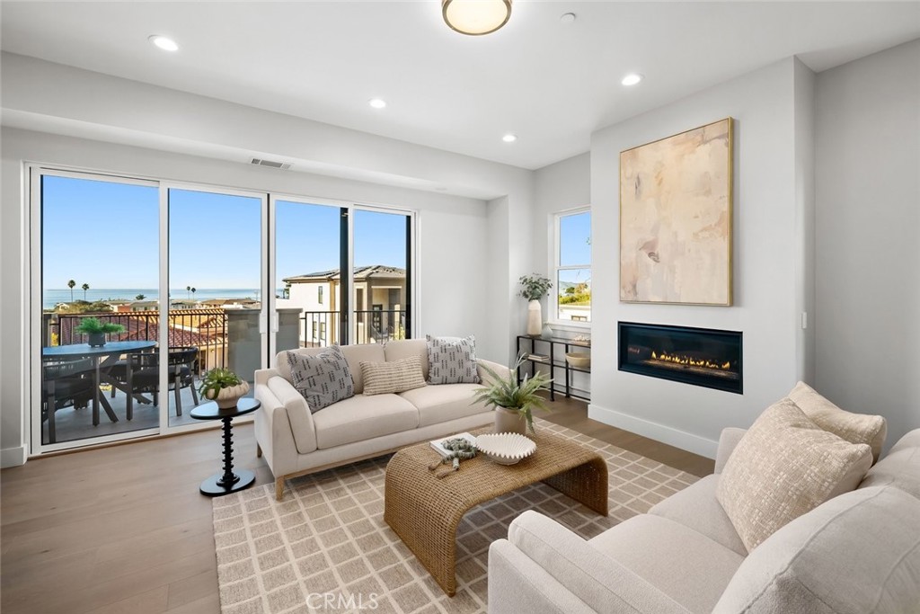 2734 Barcelona Street