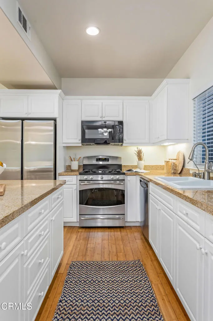 Goleta, California 93117, United States, 3 Bedrooms Bedrooms, ,3 BathroomsBathrooms,Residential,Active,119559