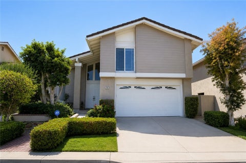 Photo of 26 Alegria, Irvine, CA 92620 (MLS # OC26150122)