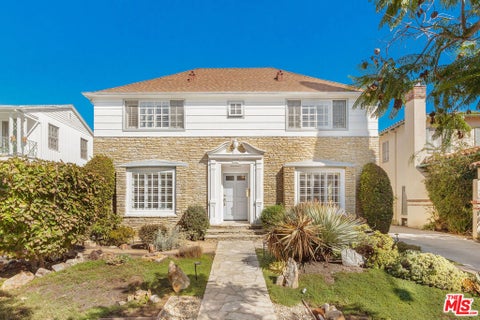 Photo of 6527 Whitworth Drive, Los Angeles, CA 90035 (MLS # 26996091)