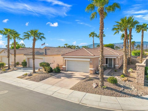 Photo of 78507 Glastonbury Way, Palm Desert, CA 92211 (MLS # 219152930DA)