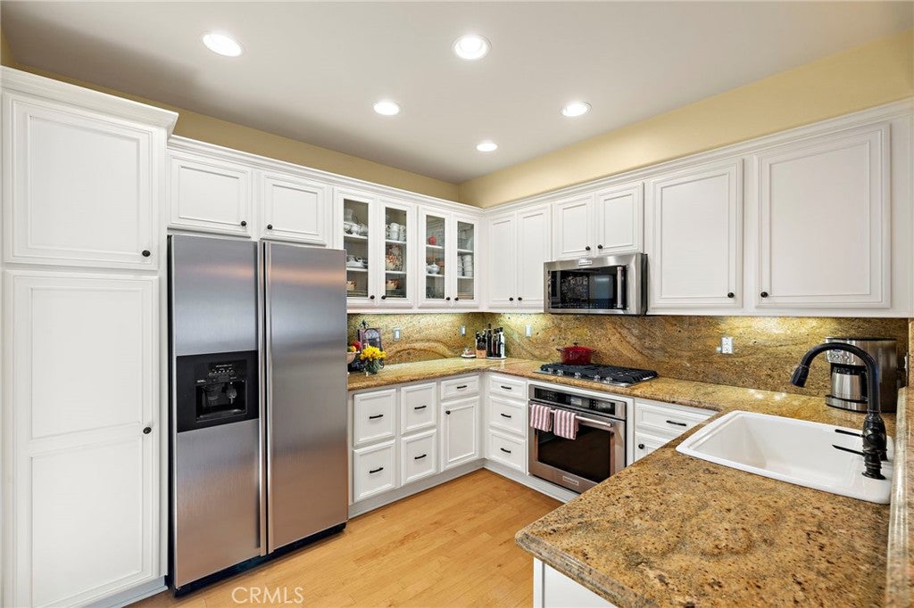 8 Earthen Court, Ladera Ranch CA 92694 - Photo 15