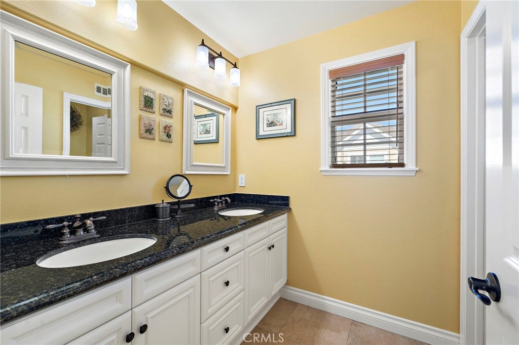 8 Earthen Court, Ladera Ranch CA 92694 - Photo 25