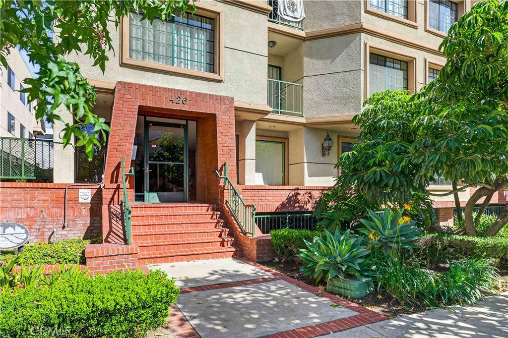 426 N Maryland 101