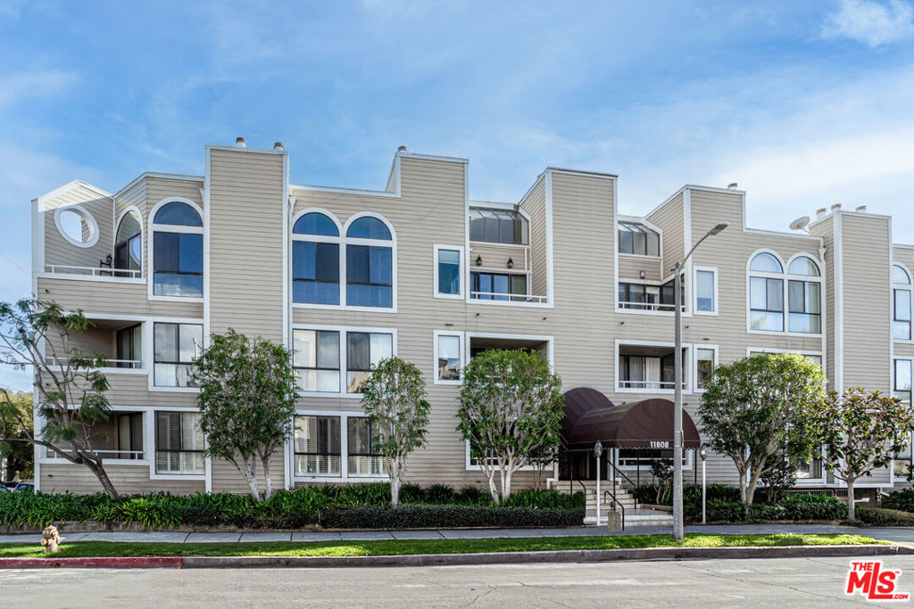 11808 Dorothy Street 206