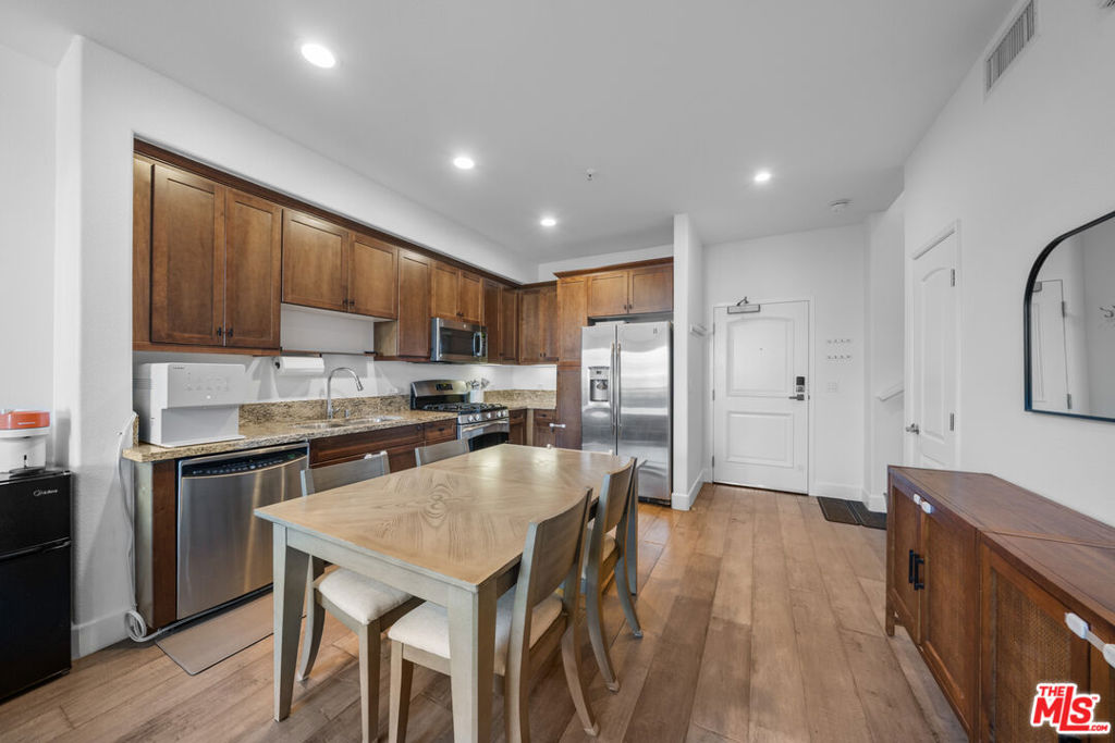 629 Traction Avenue 233