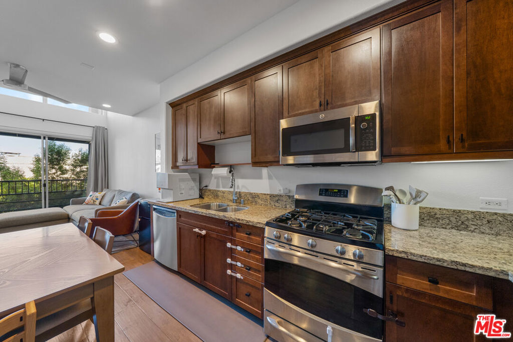629 Traction Avenue 233