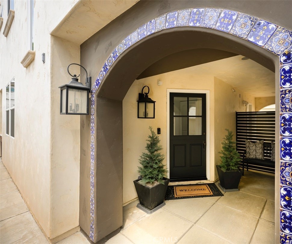 Corona del Mar North of PCH (CNHW) - Residential
