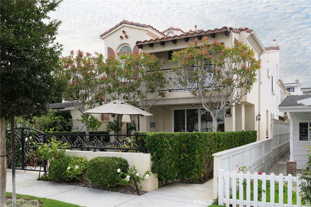 Set in the heart of Corona del Mar, this stunning 3 bedroom, 3 bathroom back-unit condo blends comfort, style, and effortless coastal living. Just steps from the neighborhood park and a short stroll to the beach, this residence is ideally positioned to enjoy the vibrant lifestyle of the sought after Flower Streets, with easy access to upscale dining along PCH, boutique shopping, and the offerings at Fashion Island.
The bright and inviting main level opens to a spacious living area with soaring ceilings, abundant natural light, and a seamless flow into the dining space, perfect for relaxed family living or entertaining. The modern kitchen features ample cabinetry, sleek countertops, and stainless steel appliances, balancing function and style for everyday living or hosting guests. A private main level deck extends the living space outdoors, creating the perfect spot for morning coffee or evening gatherings.
The primary suite is a serene retreat, complete with a spa inspired bathroom and generous closet space, while two additional bedrooms provide comfort and privacy for family or guests. A private roof top deck further enhances the indoor outdoor lifestyle, offering a relaxing space to unwind and enjoy Southern California’s coastal climate.
Additional highlights include in-unit laundry, a covered carport with garage, tasteful updates throughout, and the property is offered fully furnished, providing a turnkey opportunity for those seeking a seamless move in or investment ready coastal home. This residence presents a rare chance to enjoy the highly sought after Corona del Mar lifestyle, just minutes from the beach, dining, parks, and all the charm this picturesque community has to offer.