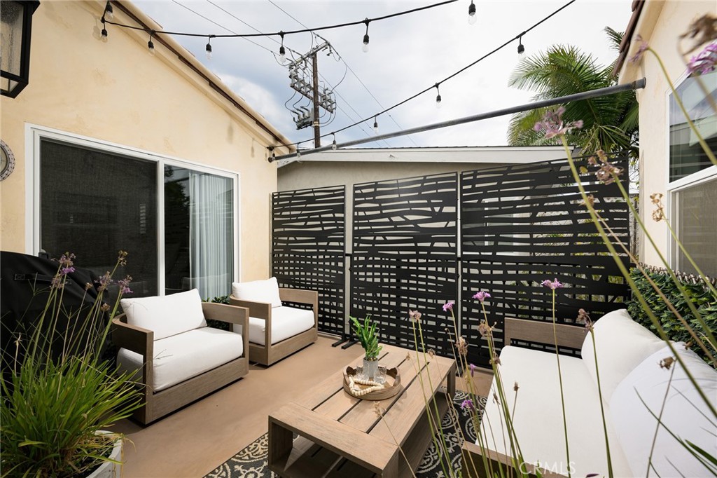Corona del Mar North of PCH (CNHW) - Residential