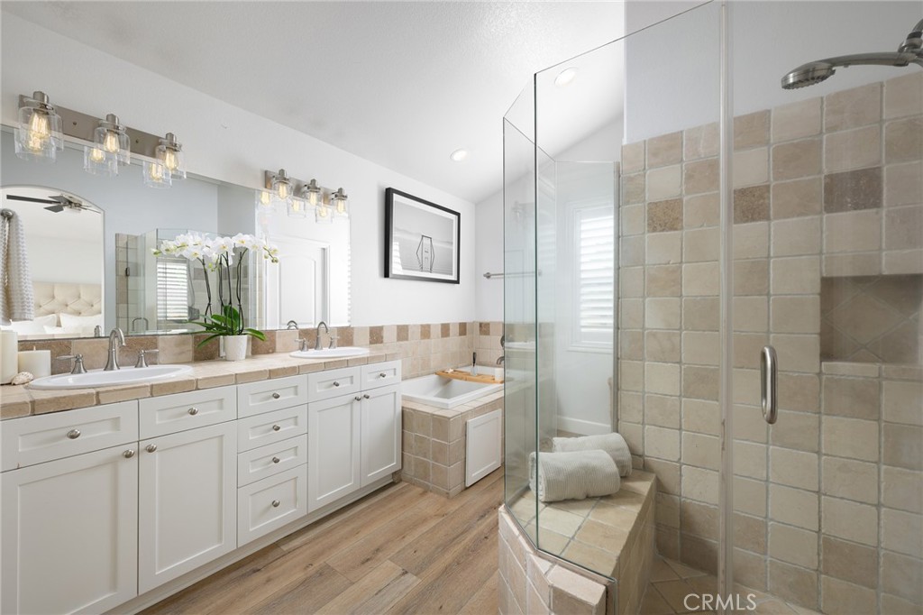 Corona del Mar North of PCH (CNHW) - Residential
