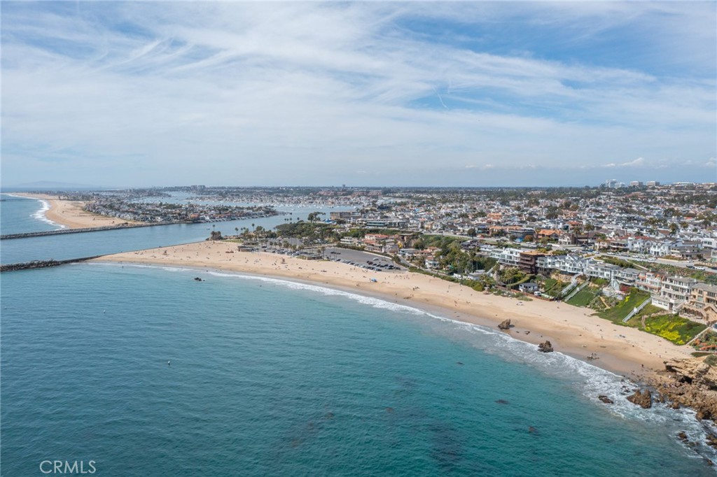 Corona del Mar North of PCH (CNHW) - Residential