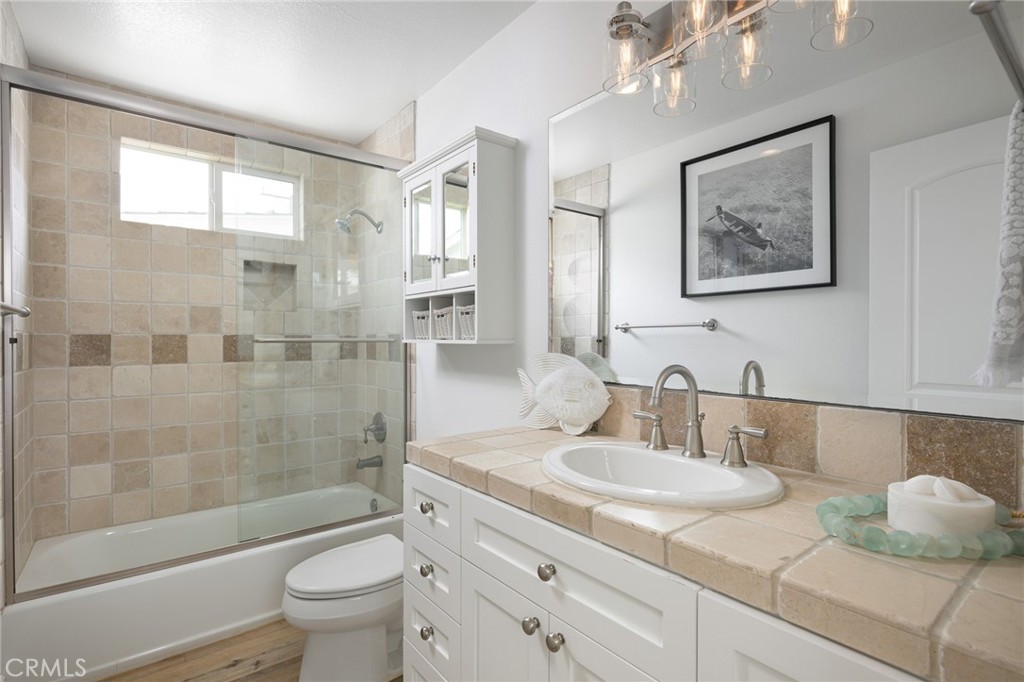 Corona del Mar North of PCH (CNHW) - Residential