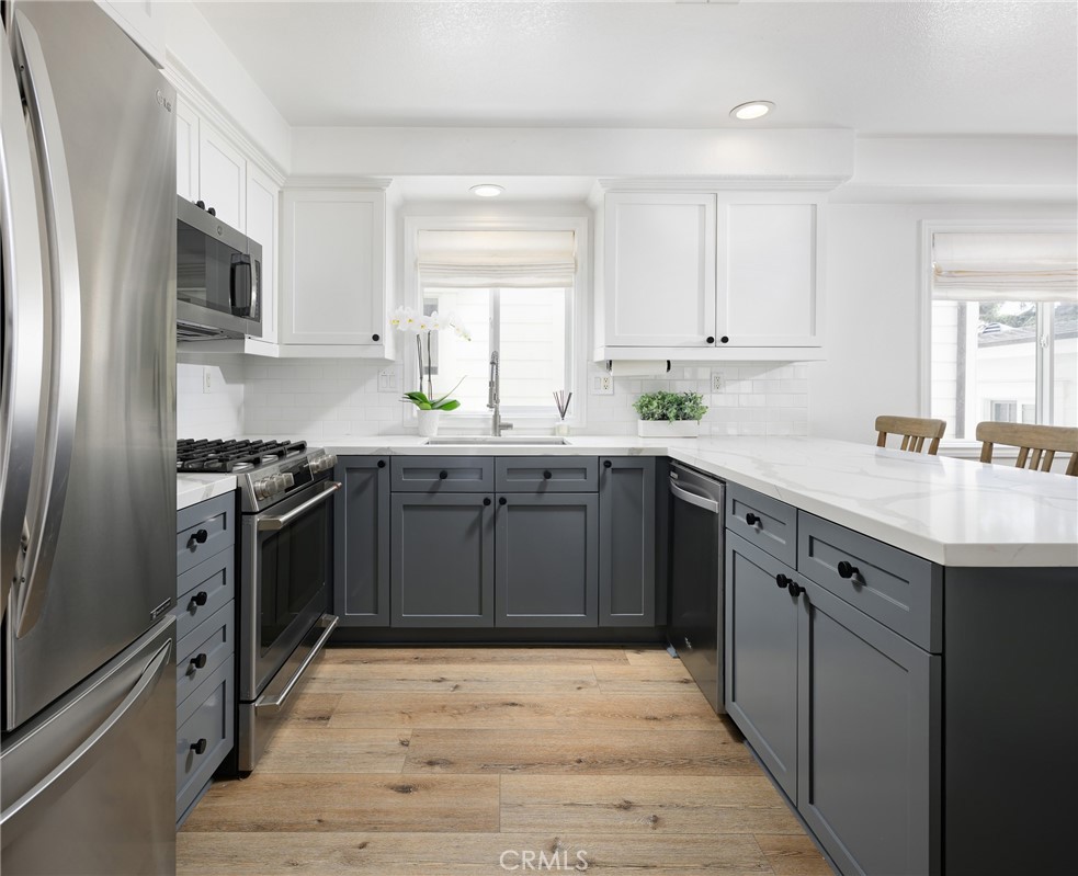 Corona del Mar North of PCH (CNHW) - Residential