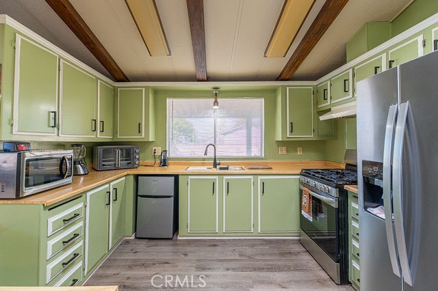 209 Flora Vista