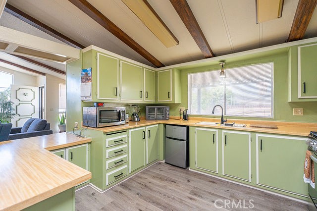 209 Flora Vista