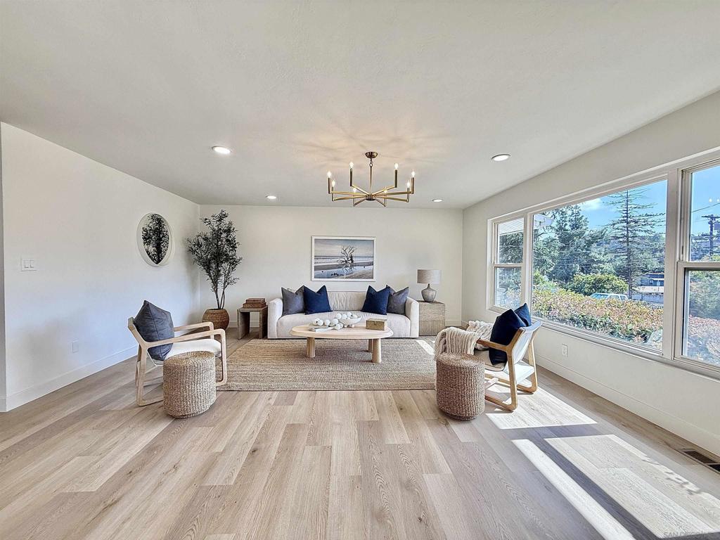 4111 Calavo Dr