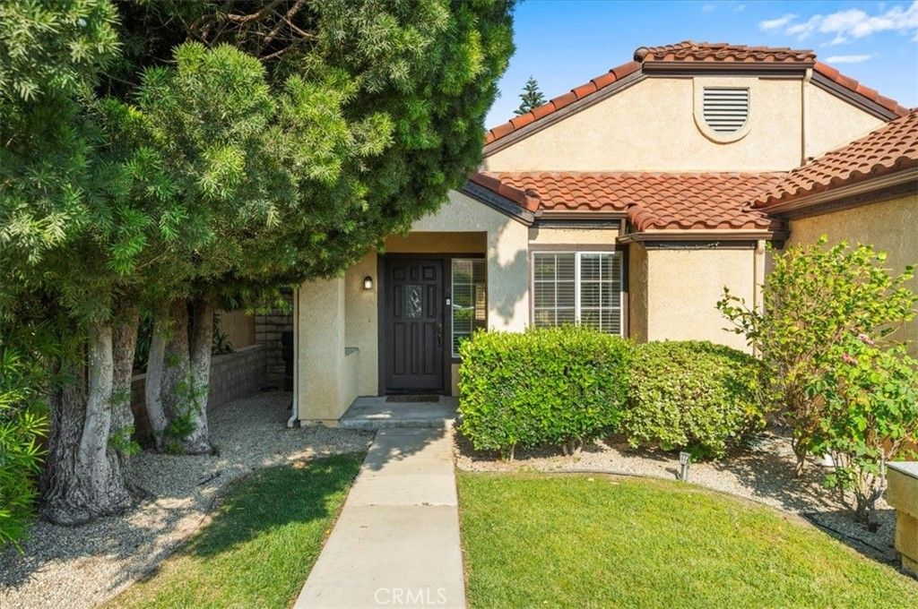 Photo of 2538 Lowell Court, Simi Valley, CA 93065 (MLS # OC25234844)