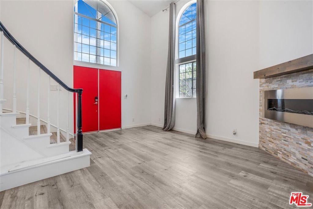 Photo of 2481 S Bundy Drive, Los Angeles, CA 90064 (MLS # 25619355)