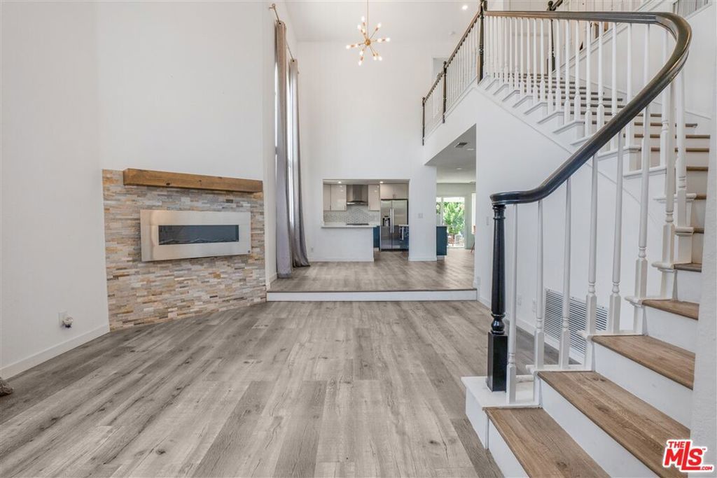 Photo of 2481 S Bundy Drive, Los Angeles, CA 90064 (MLS # 25619355)