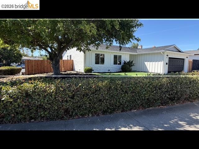 304 Huntington Dr