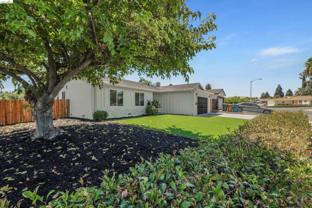 304 Huntington Dr