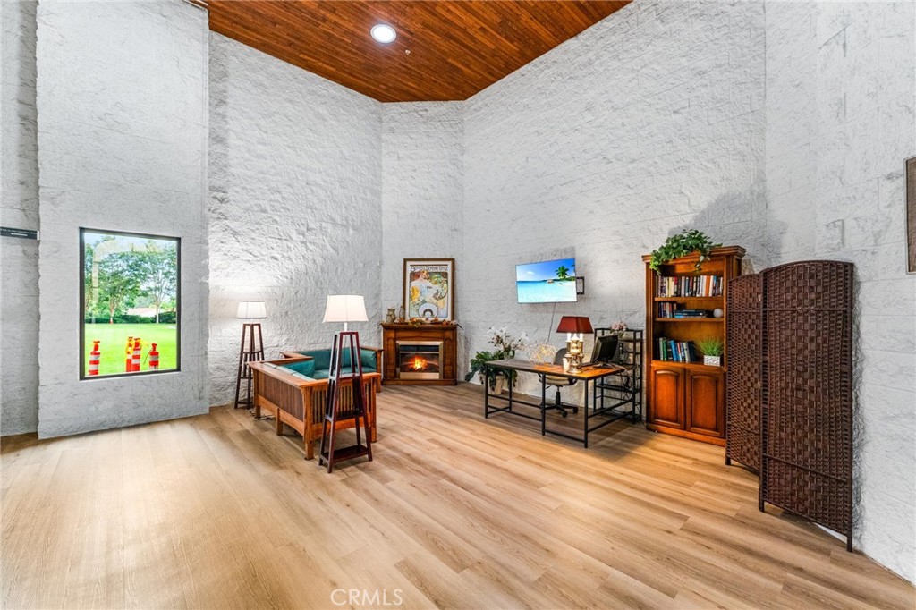 Leisure World (LW) - Residential Lease