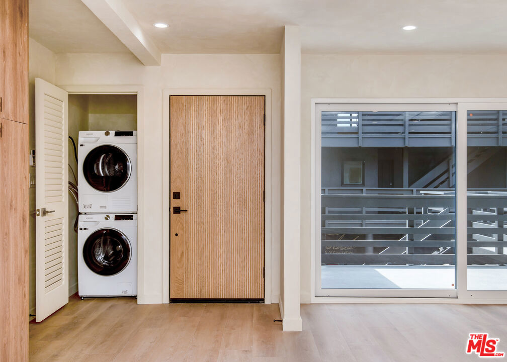 1105 N Coast Highway