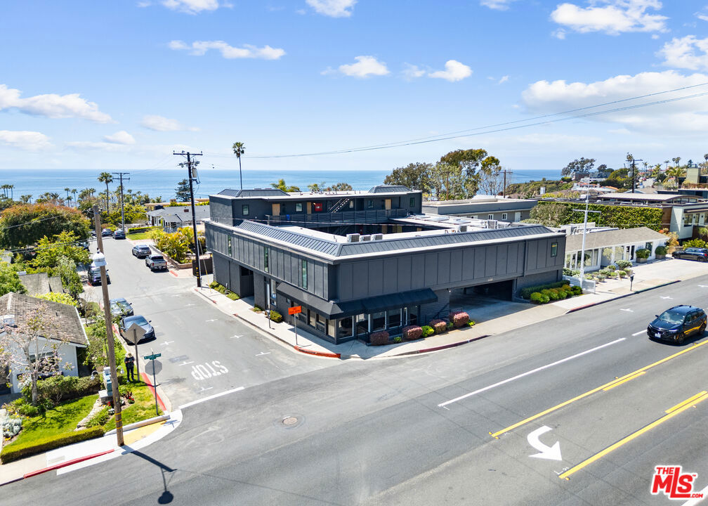 1105 N Coast Highway