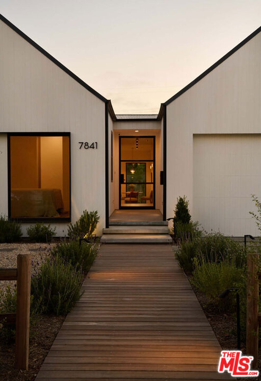 Photo of 7841 Stewart Avenue, Los Angeles, CA 90045 (MLS # 26673149)