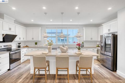 Tiny photo for 1758 1758 Pedrozzi Cmn, Livermore, CA 94551 (MLS # 41126295)