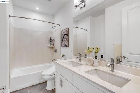 Tiny photo for 1758 1758 Pedrozzi Cmn, Livermore, CA 94551 (MLS # 41126295)