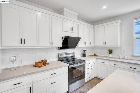 Tiny photo for 1758 1758 Pedrozzi Cmn, Livermore, CA 94551 (MLS # 41126295)