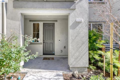 Tiny photo for 1758 1758 Pedrozzi Cmn, Livermore, CA 94551 (MLS # 41126295)