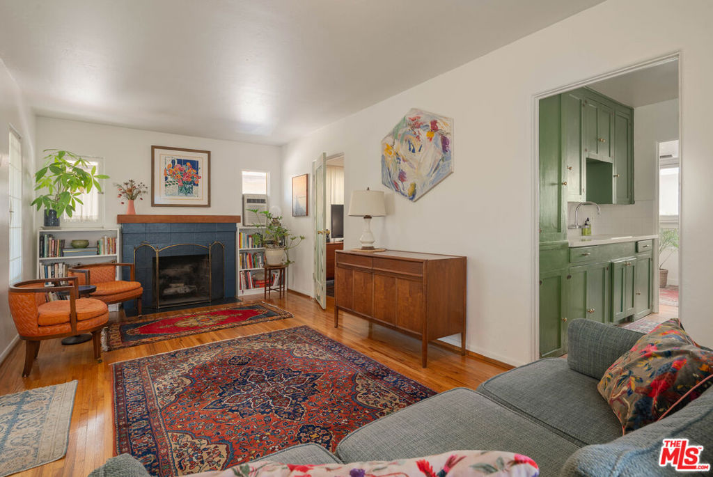 3043 Piedmont Avenue