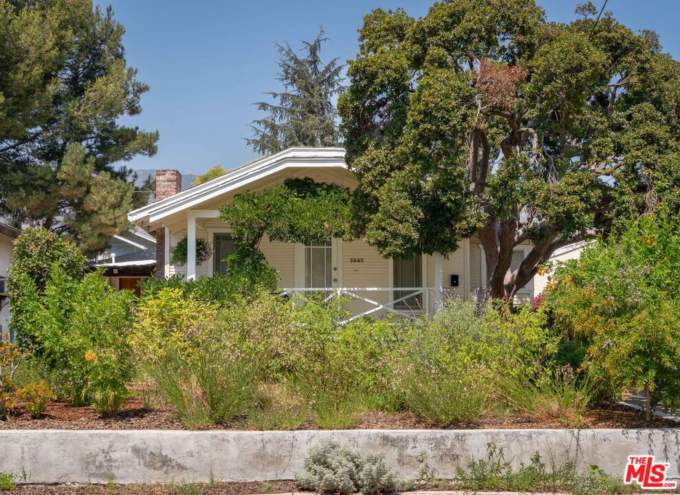 3043 Piedmont Avenue