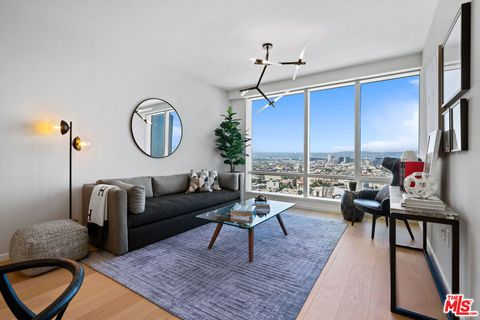 Photo of 877 Francisco Street #2212, Los Angeles, CA 90017 (MLS # 26659165)