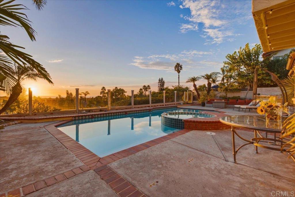 1588 Bella Vista Dr.
