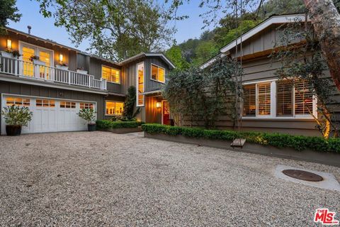 Photo of 3354 Mandeville Canyon Road, Los Angeles, CA 90049 (MLS # 26672591)