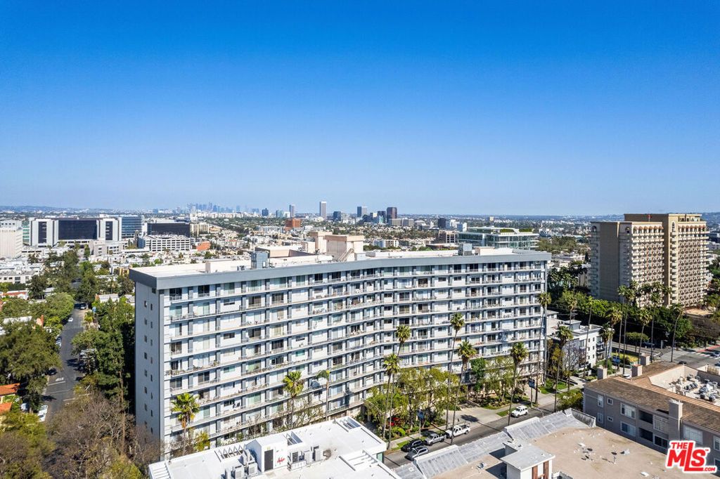 Photo of 100 S Doheny Drive #PH12, Los Angeles, CA 90048 (MLS # 25535369)