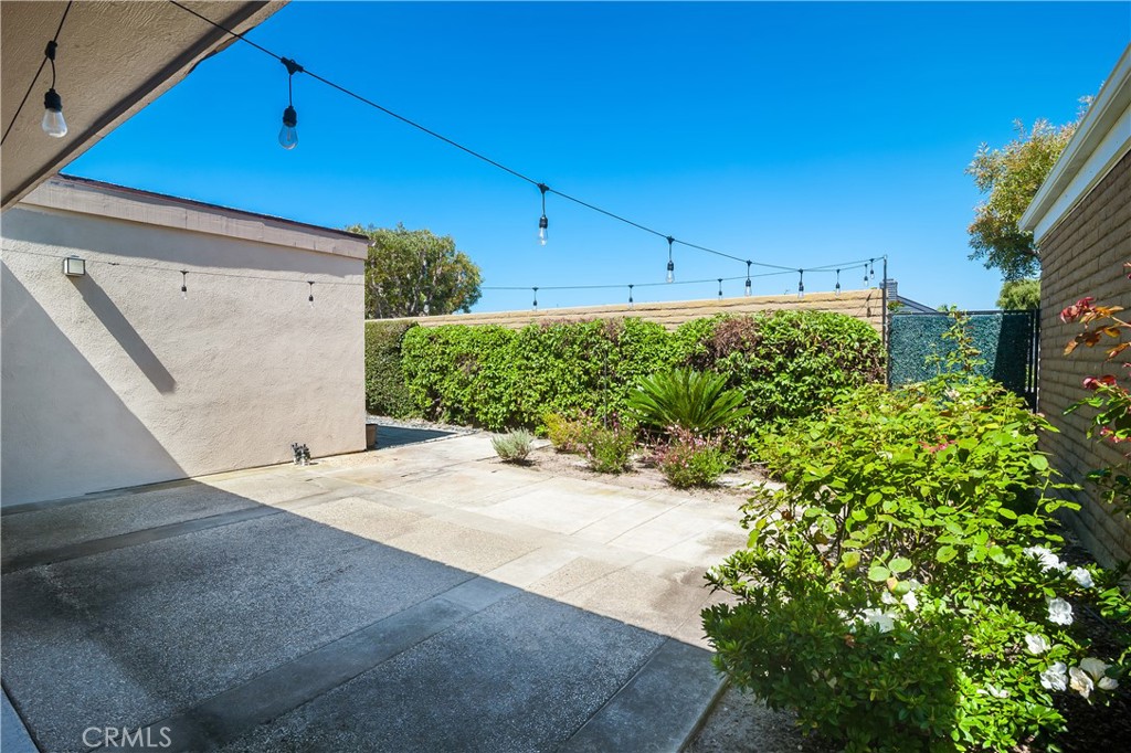 Gardens (Ocean side of PCH) (NSO) - Residential Lease