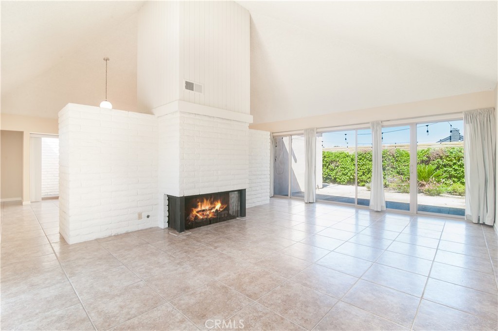 Gardens (Ocean side of PCH) (NSO) - Residential Lease