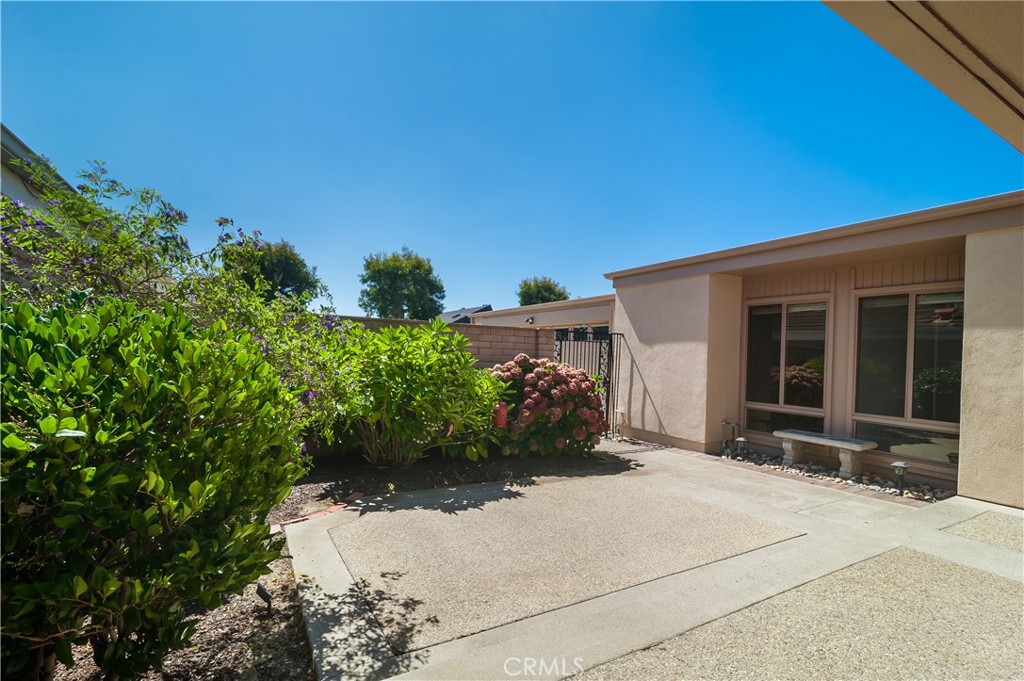 Gardens (Ocean side of PCH) (NSO) - Residential Lease
