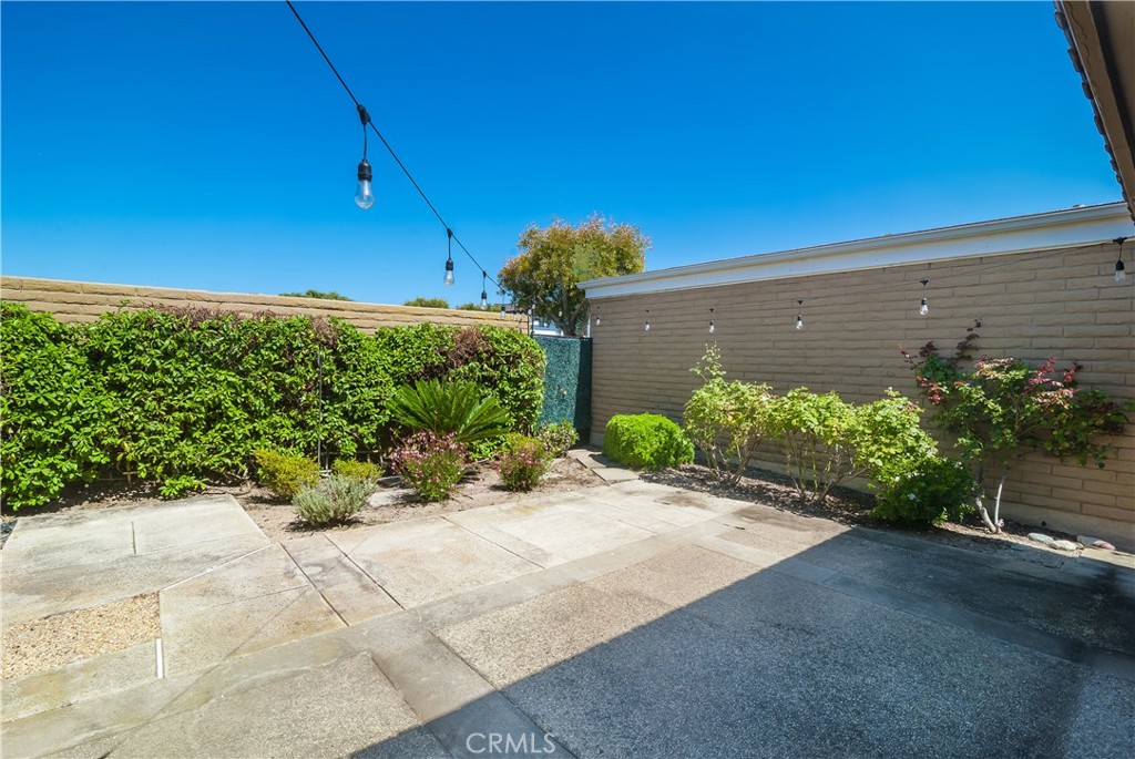Gardens (Ocean side of PCH) (NSO) - Residential Lease