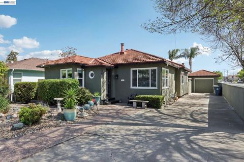 Photo of 1411 C St St, Antioch, CA 94509 (MLS # 41134901)