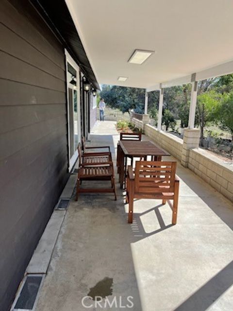36005 Glenoaks Road Temecula CA 92592
