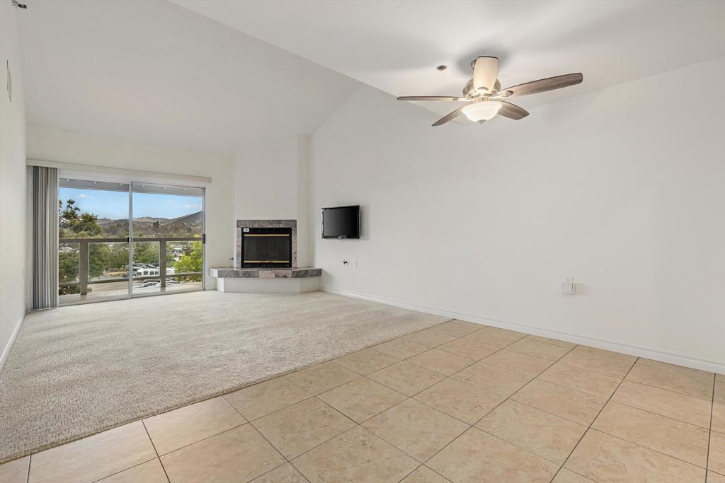 1560 Circa Del Lago D304